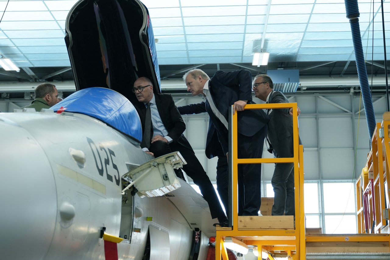 Martin Pfister besucht Payerne